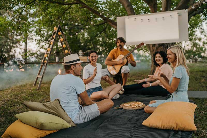 Outdoor Movie Summer Ideas 4